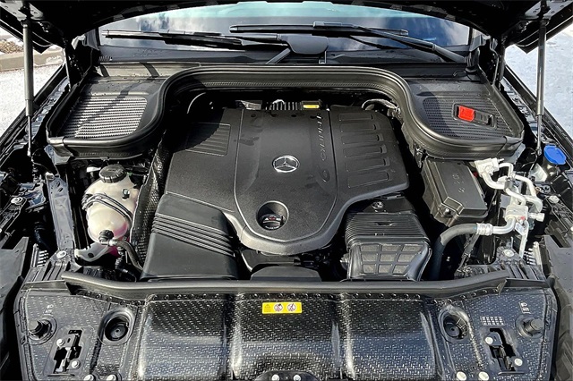 Vehicle image 14 of 17