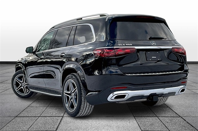Vehicle image 3 of 17