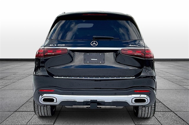 Vehicle image 4 of 17