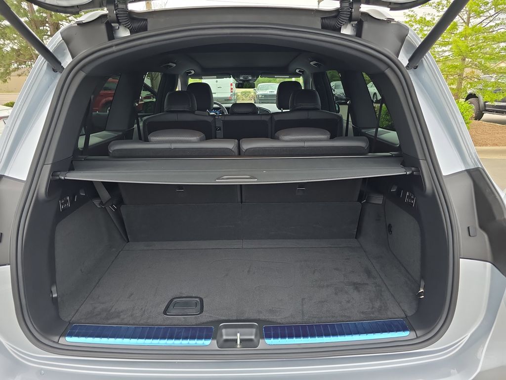 Vehicle image 13 of 39