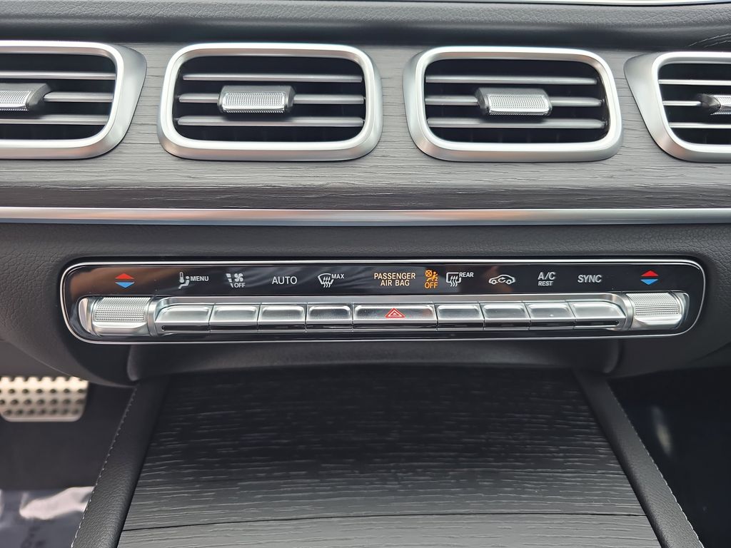 Vehicle image 24 of 39