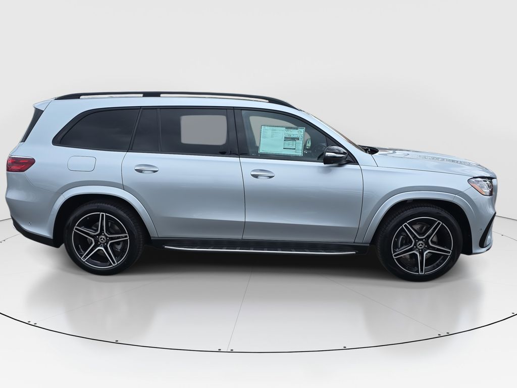 Vehicle image 4 of 39