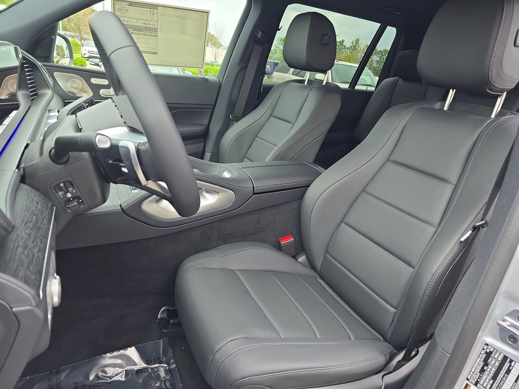 Vehicle image 17 of 39