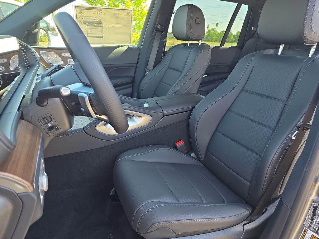 Vehicle image 14 of 39