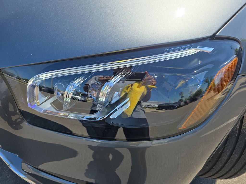 Vehicle image 31 of 39