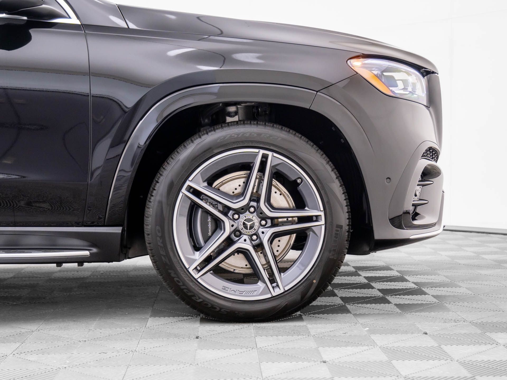 Vehicle image 39 of 43