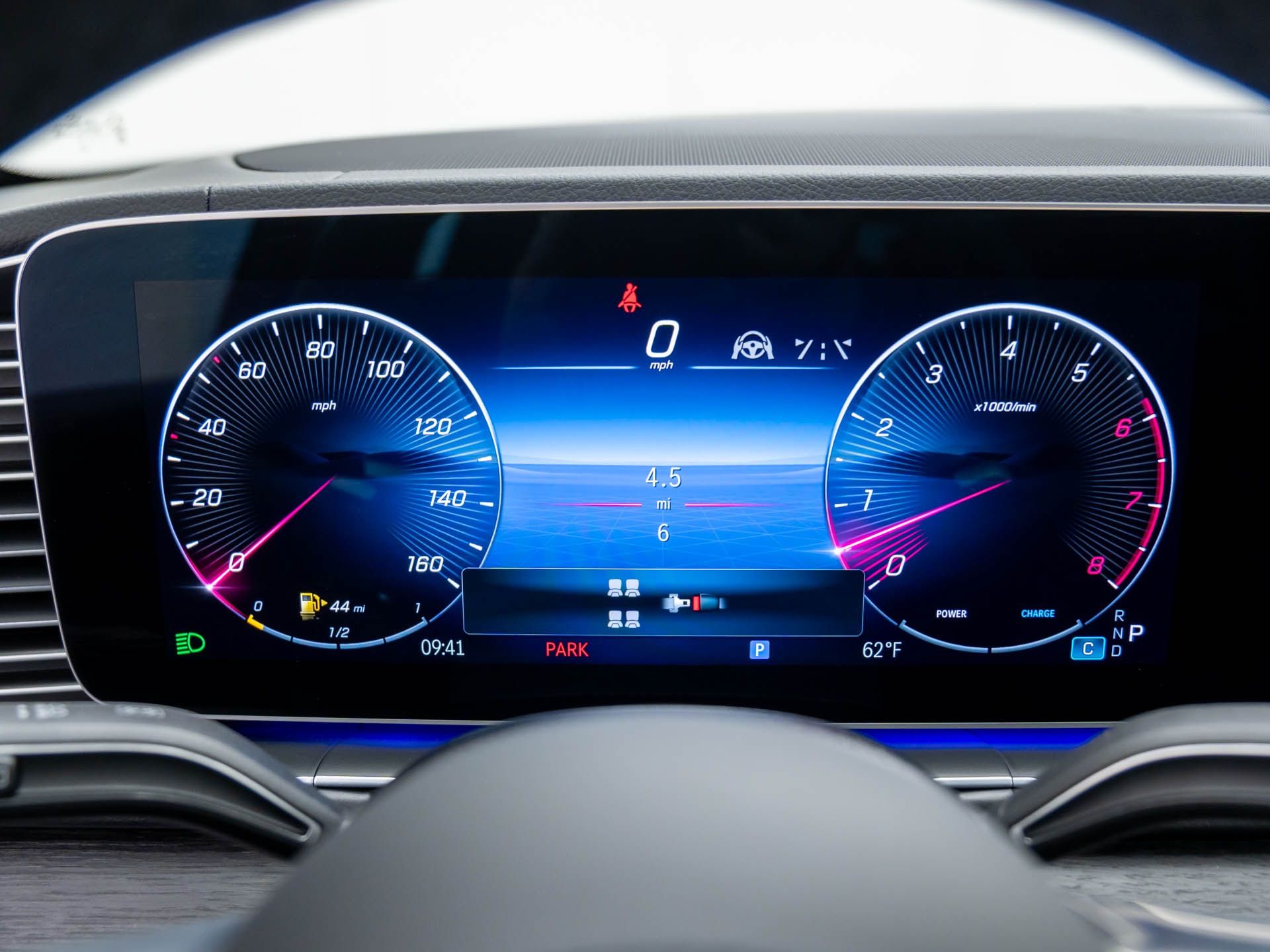 Vehicle image 21 of 43