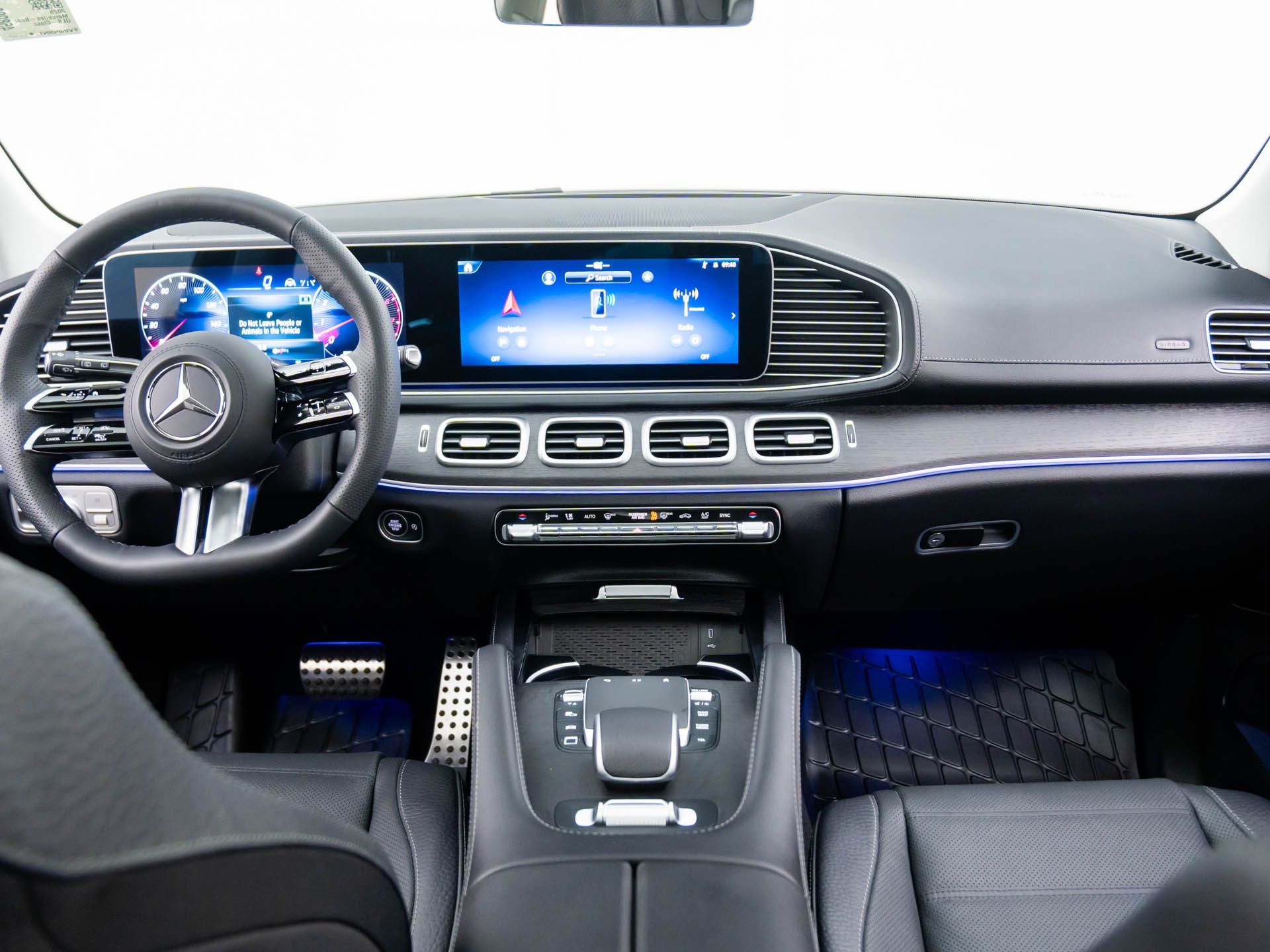 Vehicle image 11 of 43