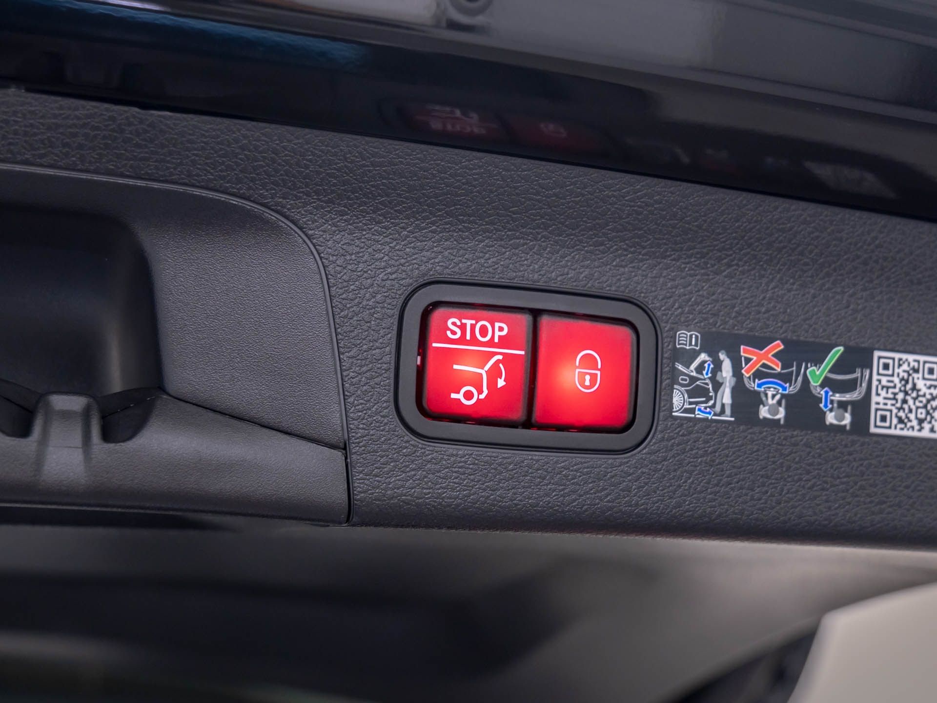 Vehicle image 36 of 43