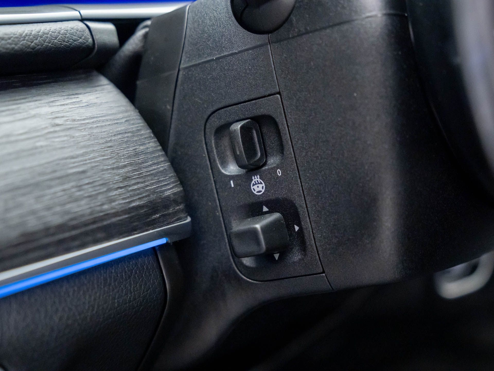 Vehicle image 13 of 43