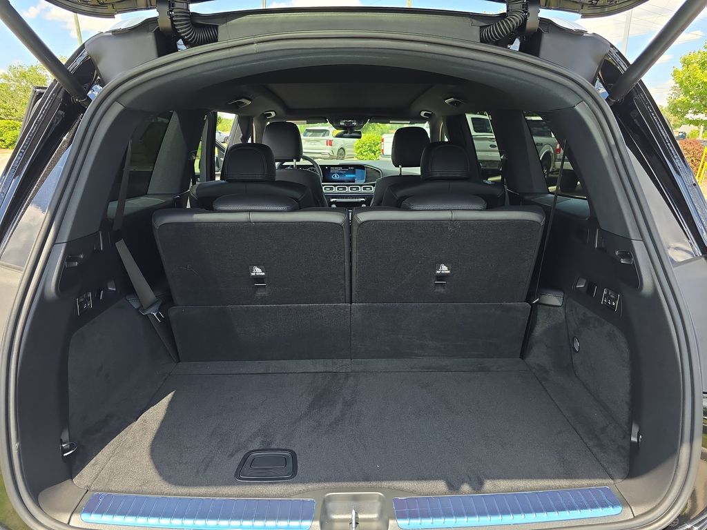 Vehicle image 13 of 39