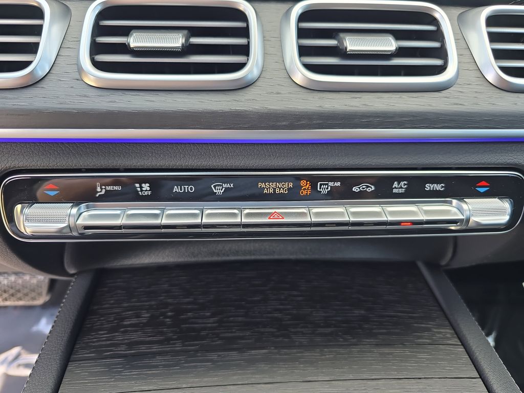 Vehicle image 24 of 39
