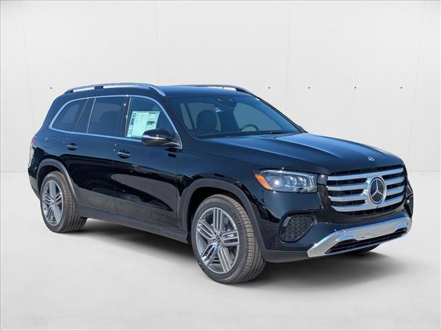 2025 Mercedes-Benz GLS 450 Image 3 of 19