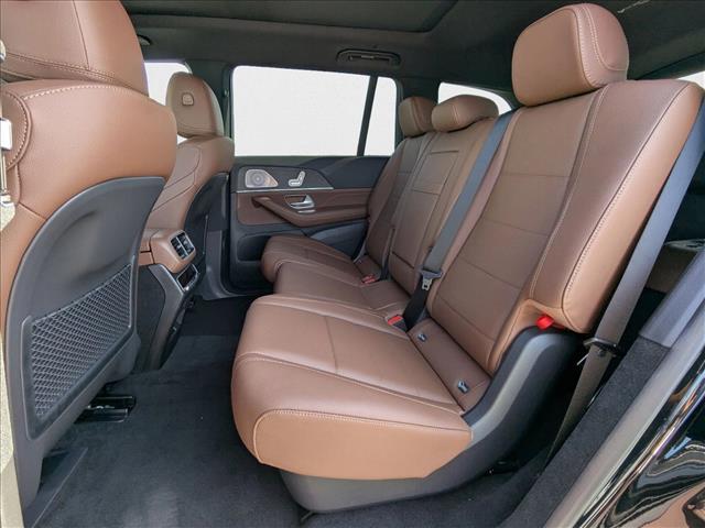2025 Mercedes-Benz GLS 450 Image 10 of 19