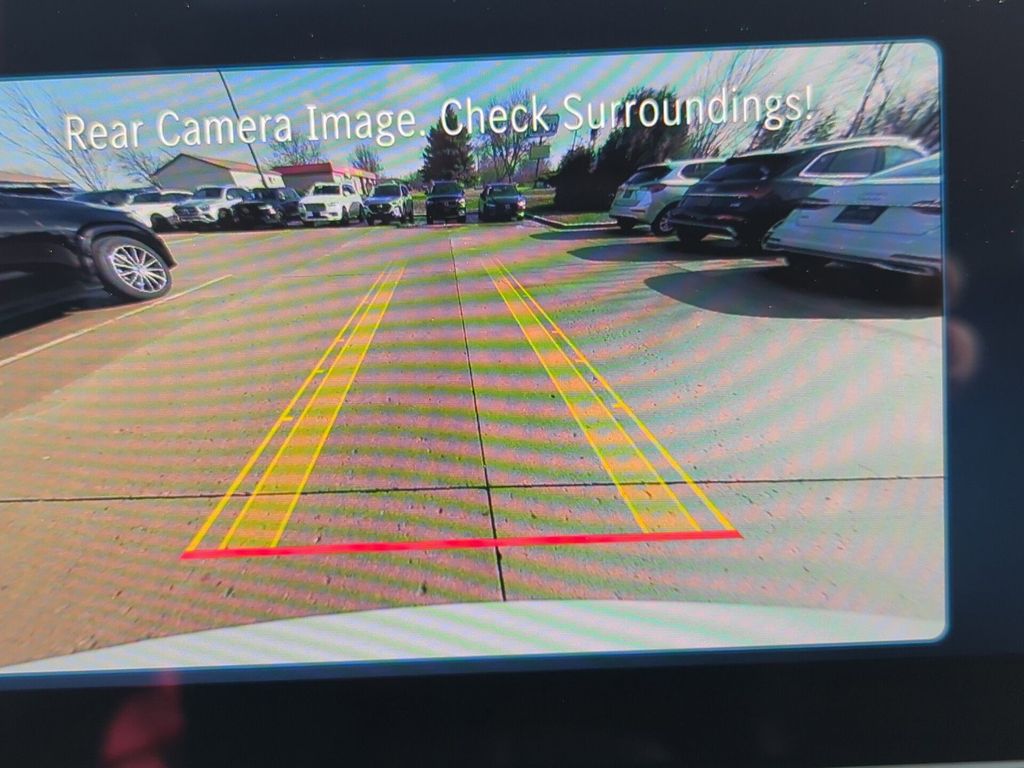 Vehicle image 17 of 26