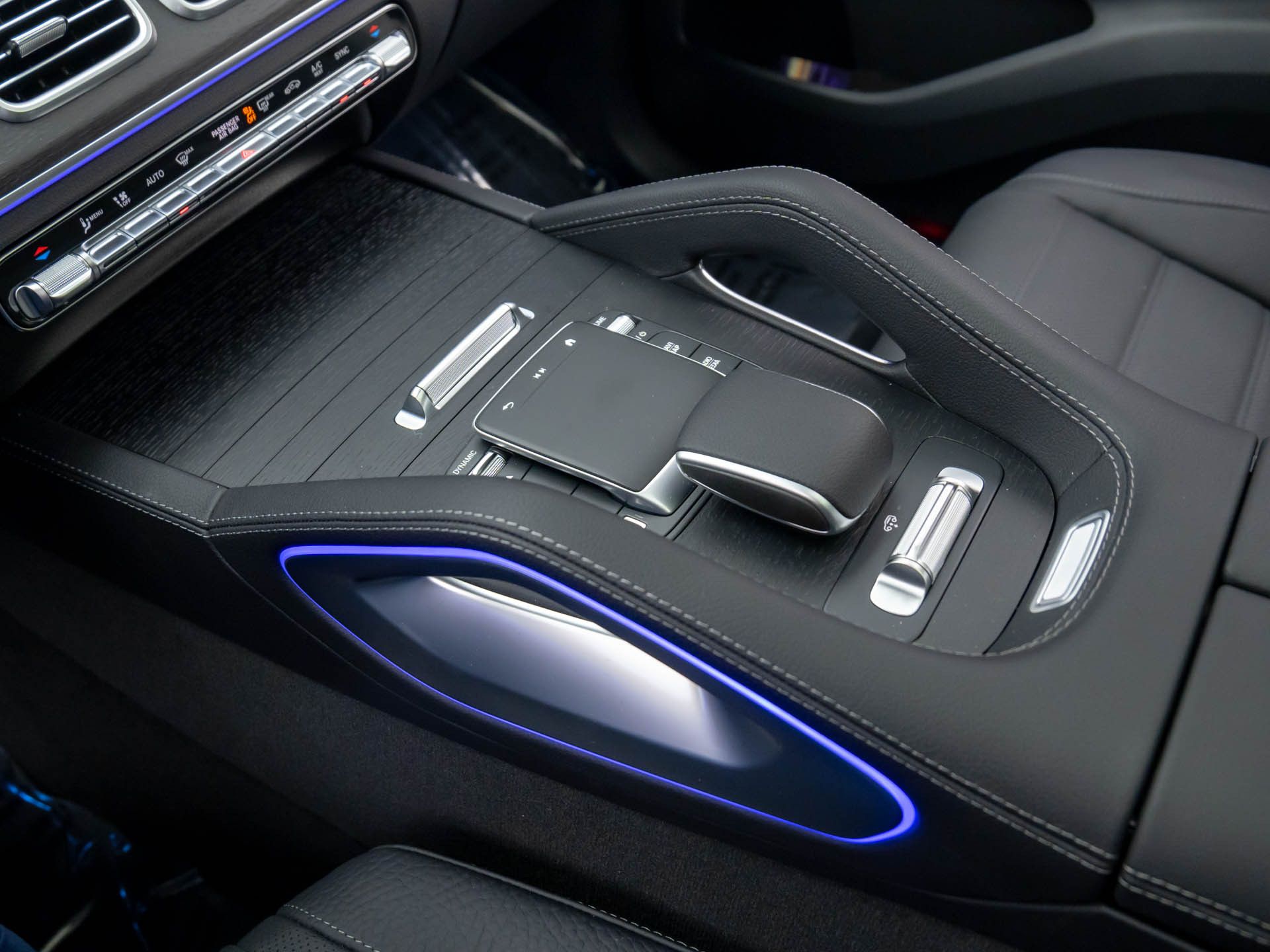 Vehicle image 13 of 40