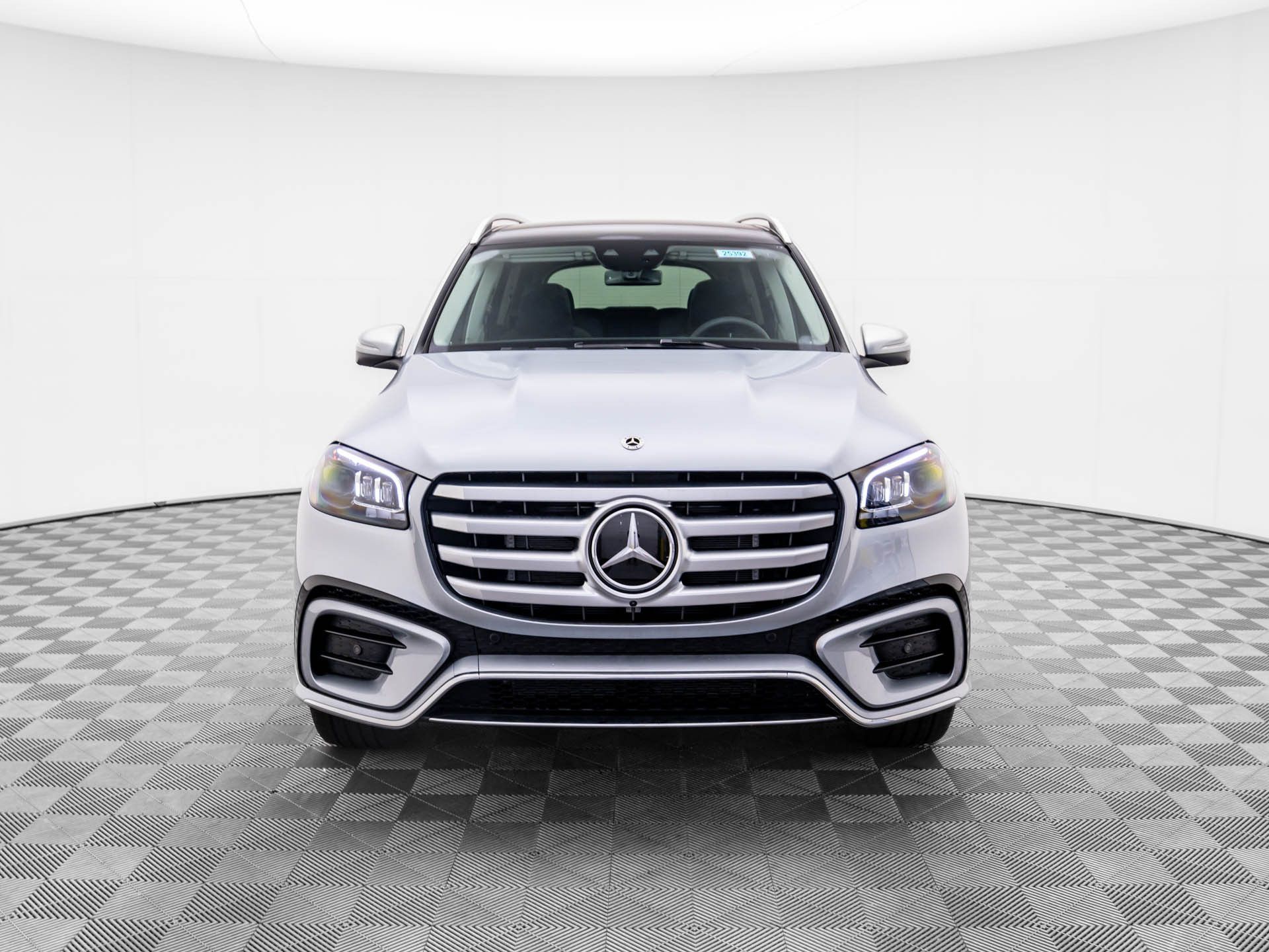 Vehicle image 2 of 40