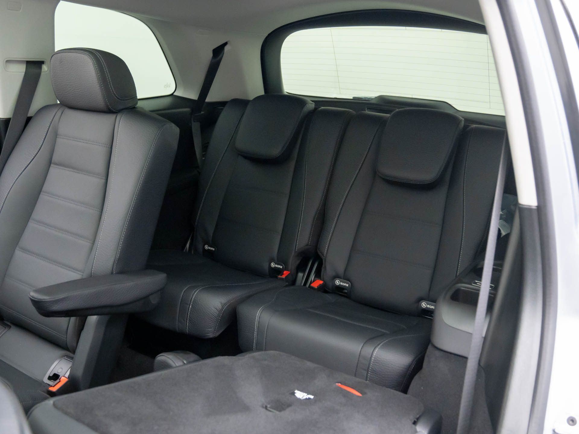 Vehicle image 20 of 40