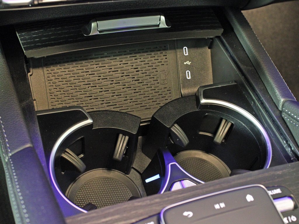 Vehicle image 24 of 34