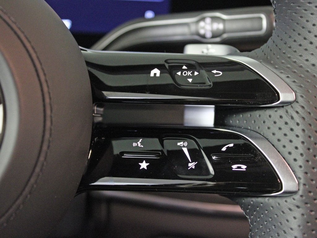Vehicle image 19 of 34