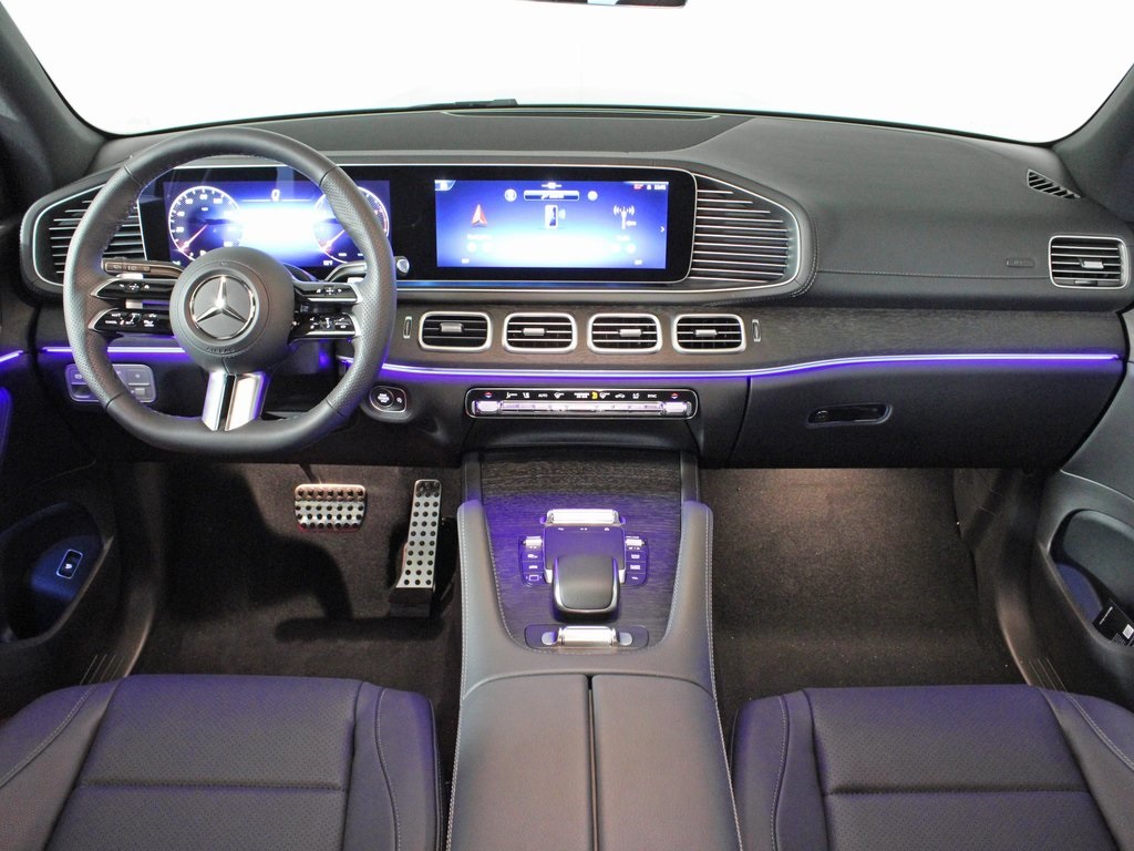 Vehicle image 15 of 34