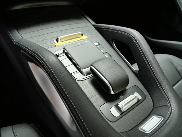 Vehicle image 16 of 16