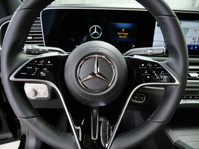 Vehicle image 12 of 16