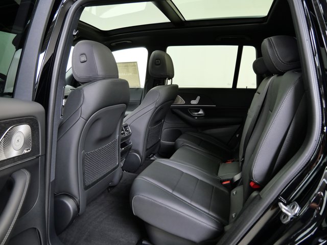Vehicle image 6 of 16