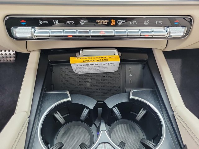 Vehicle image 38 of 46