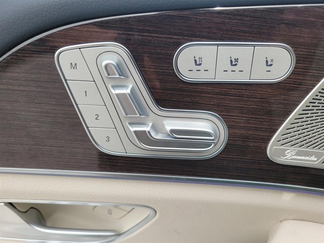 Vehicle image 27 of 46