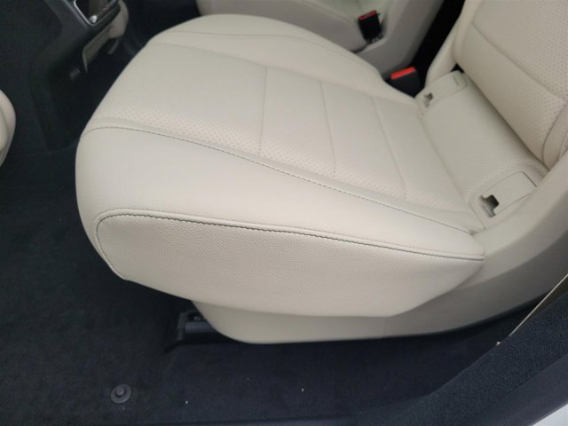 Vehicle image 19 of 46