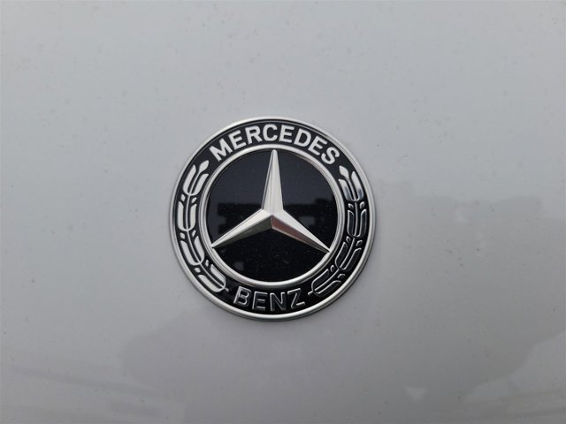Vehicle image 10 of 46