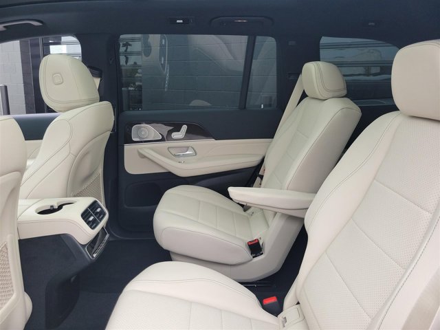 Vehicle image 20 of 46