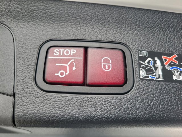 Vehicle image 15 of 46