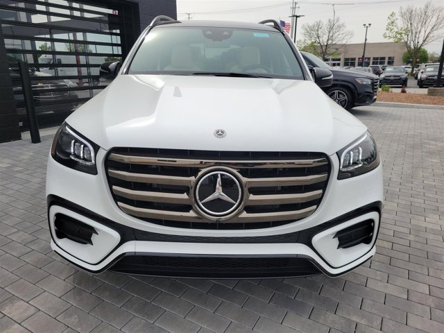 Vehicle image 2 of 46