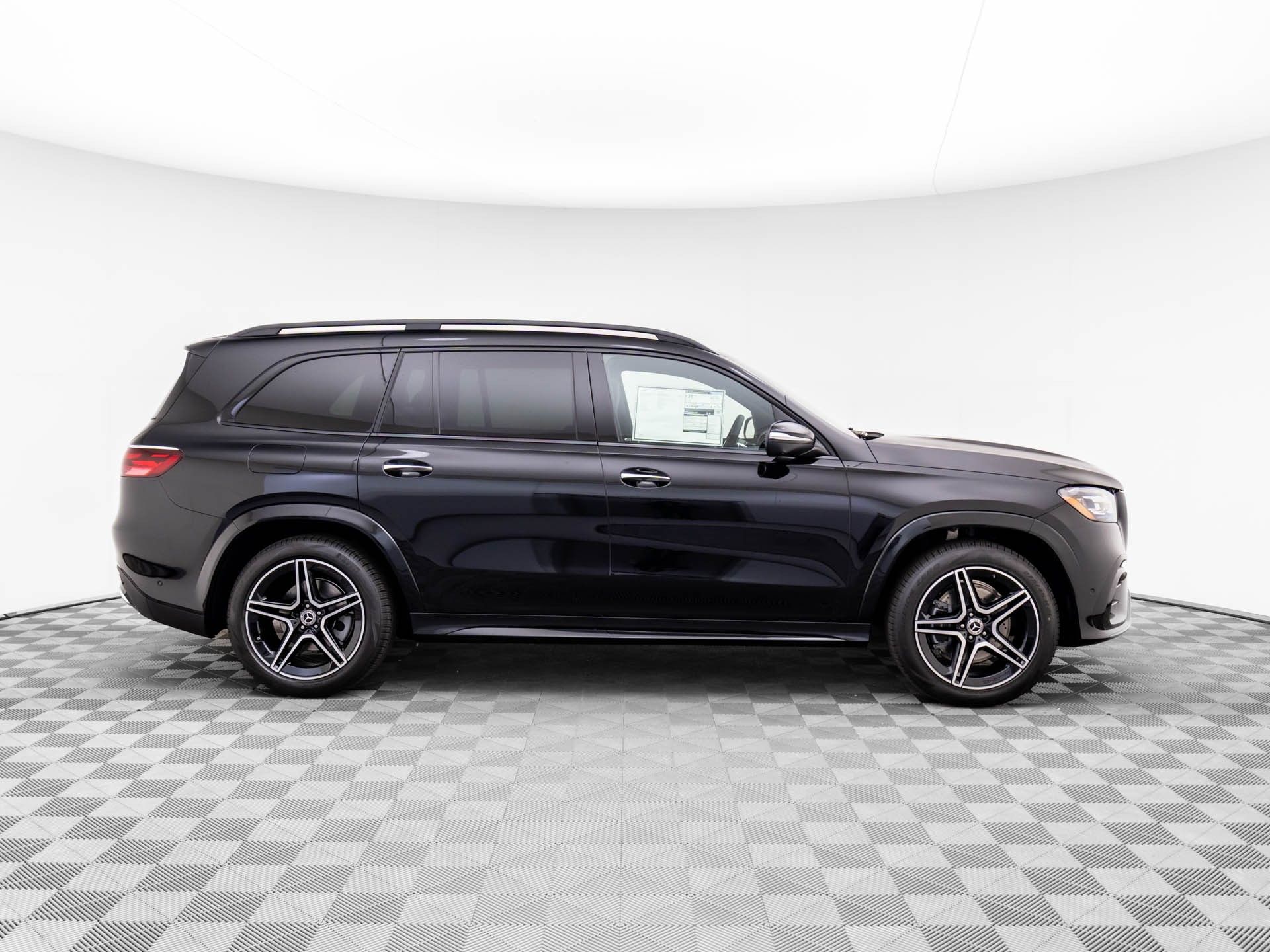 Vehicle image 4 of 39