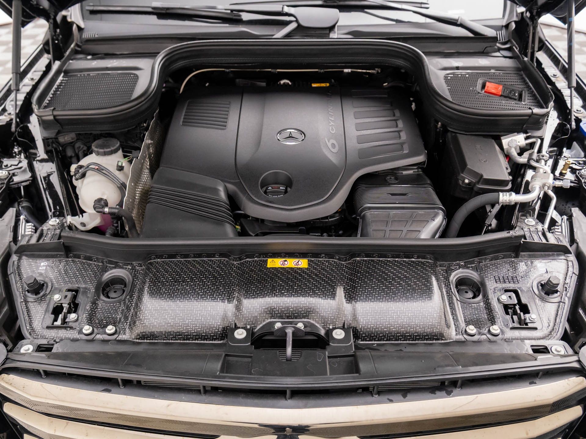 Vehicle image 32 of 39