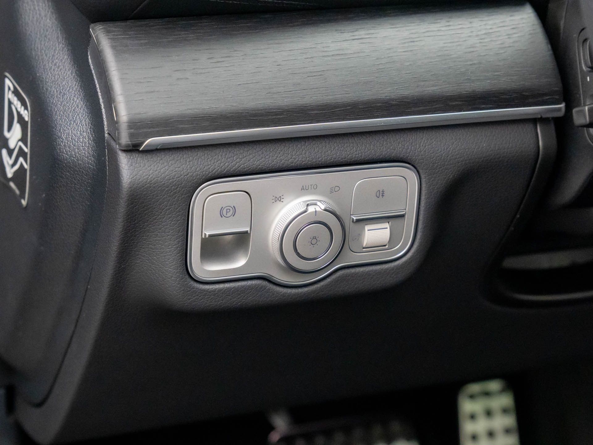 Vehicle image 22 of 39