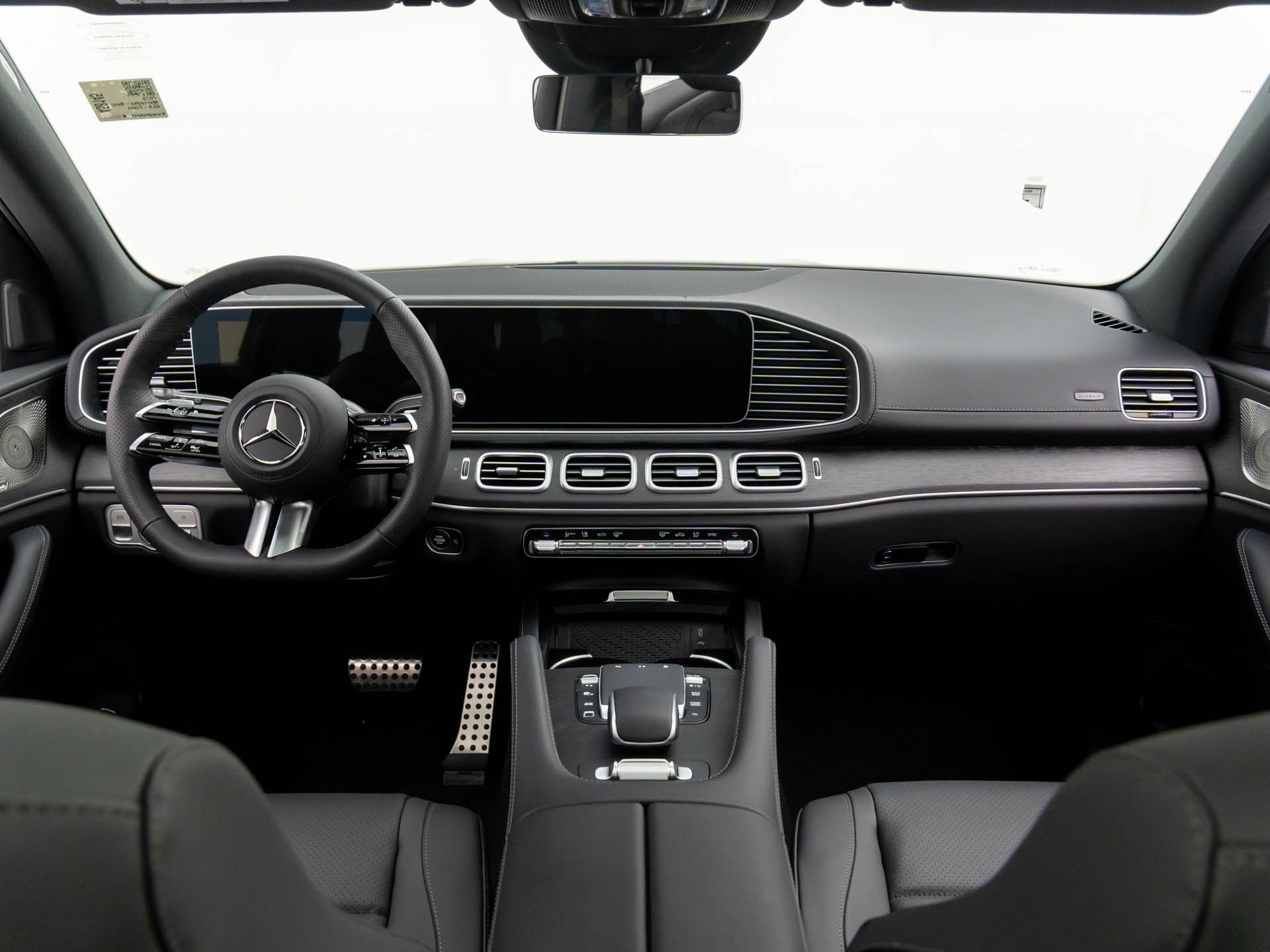 Vehicle image 11 of 39