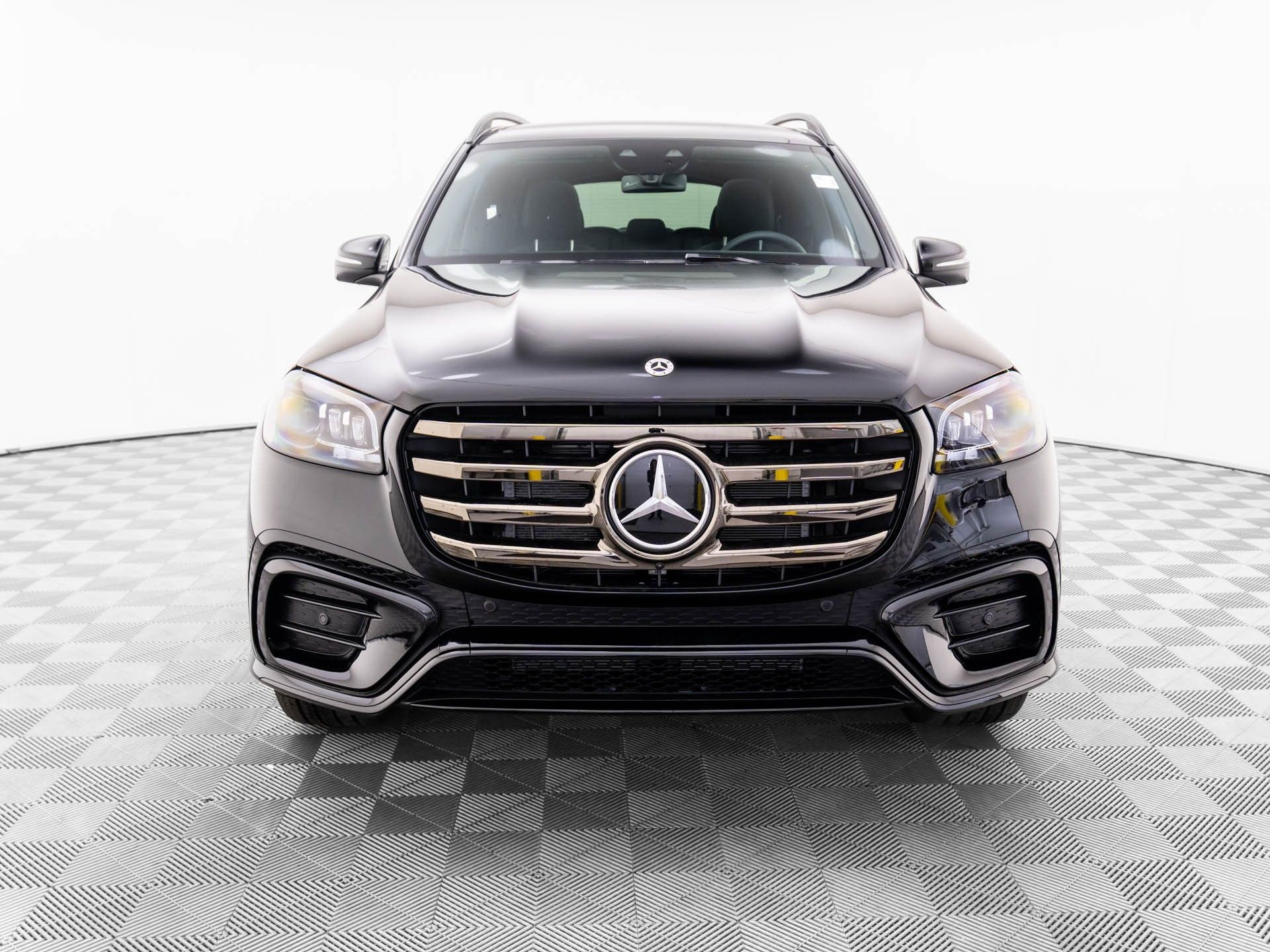 Vehicle image 2 of 39
