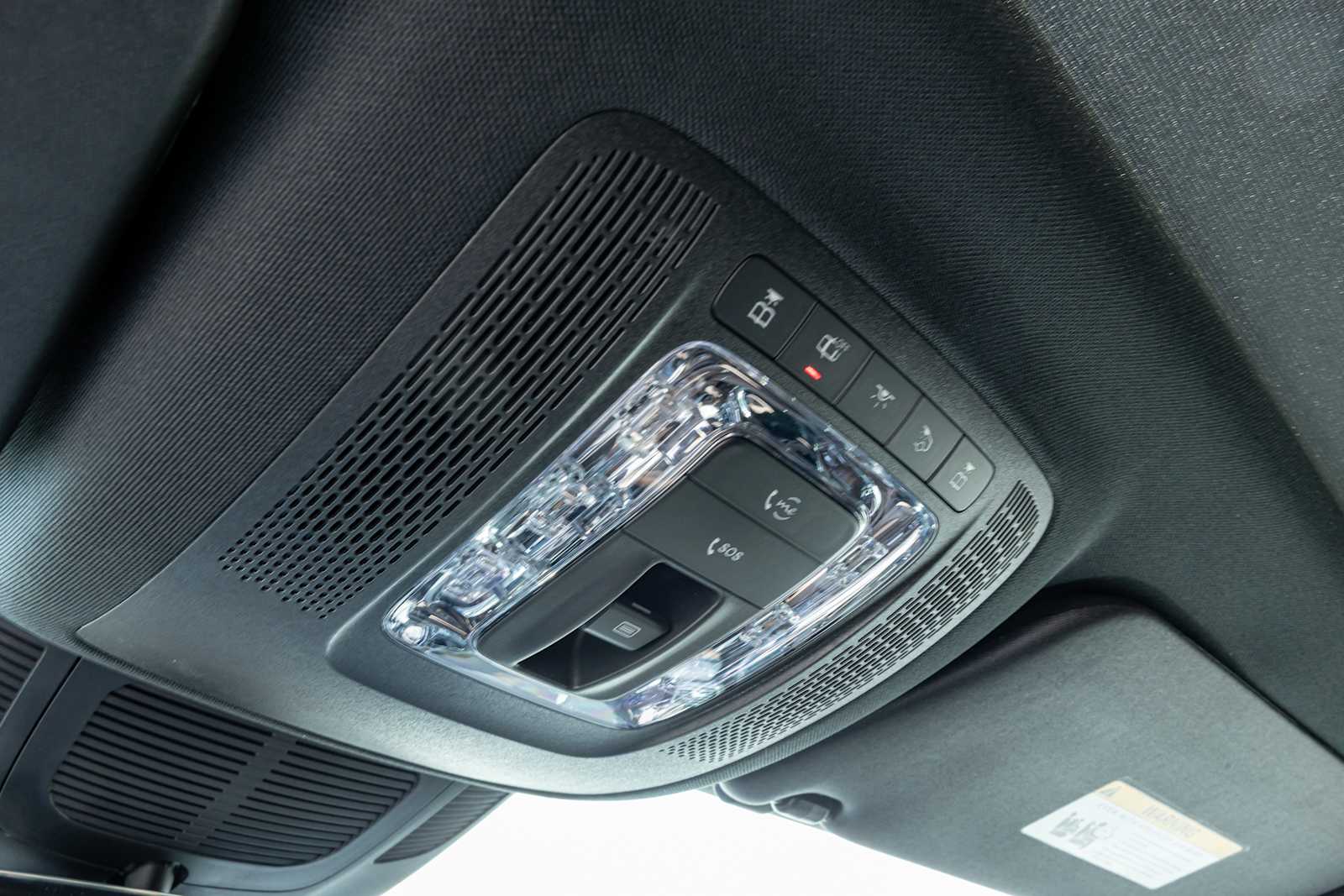 Vehicle image 18 of 31