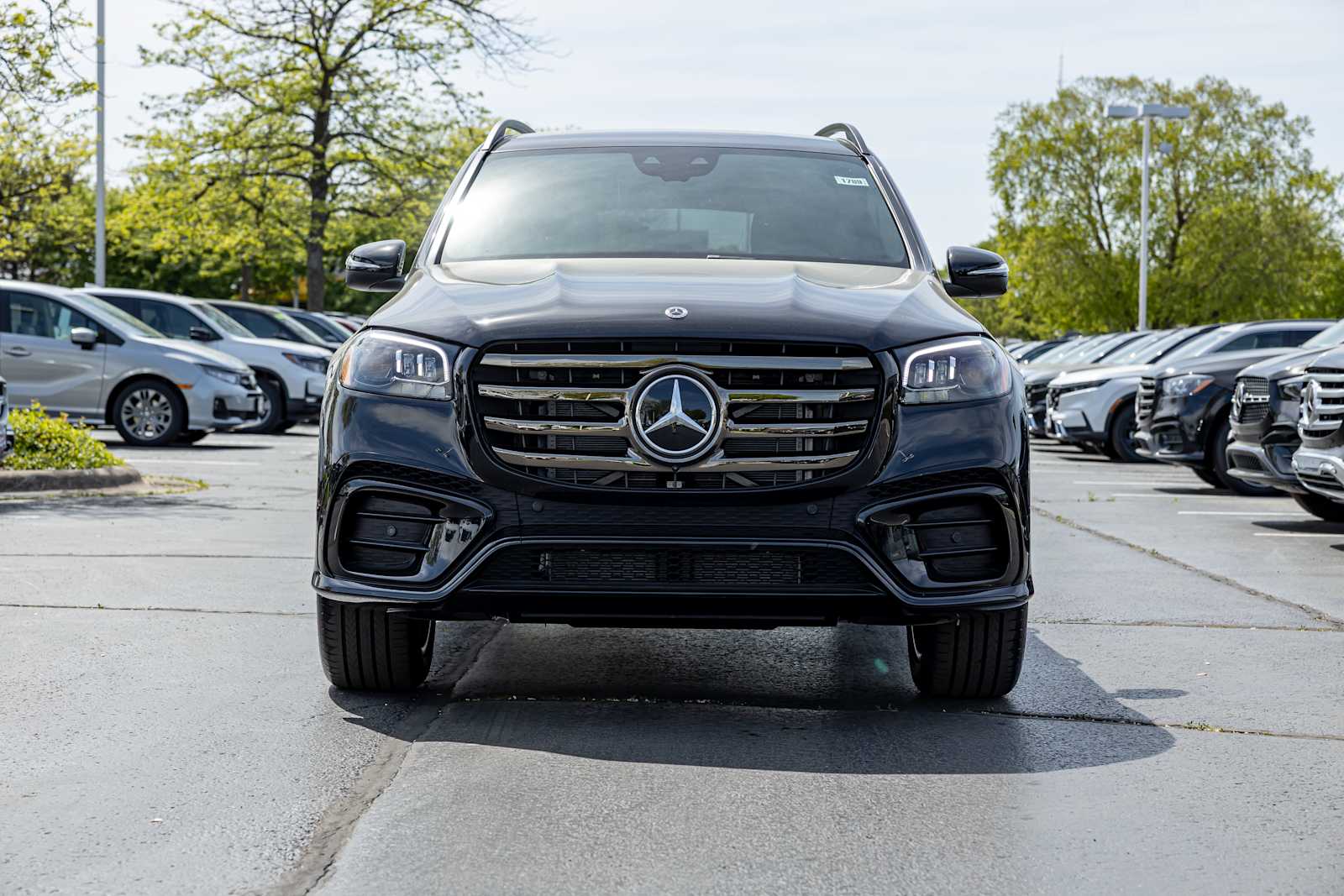 Vehicle image 2 of 31