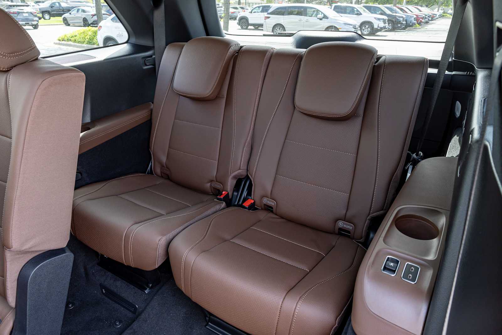 Vehicle image 22 of 31