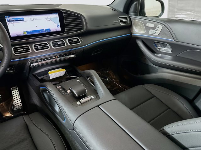 Vehicle image 25 of 35
