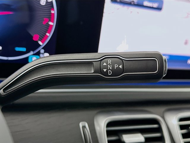 Vehicle image 17 of 35