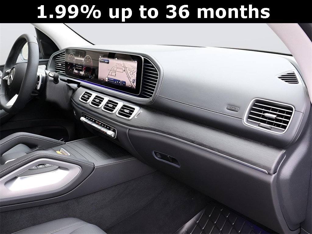 2025 Mercedes-Benz GLS 450 Image 32 of 43