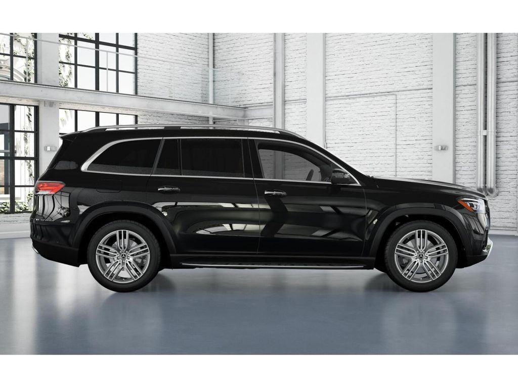 Vehicle image 18 of 42