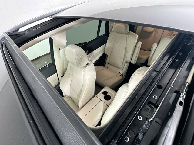 Vehicle image 18 of 35