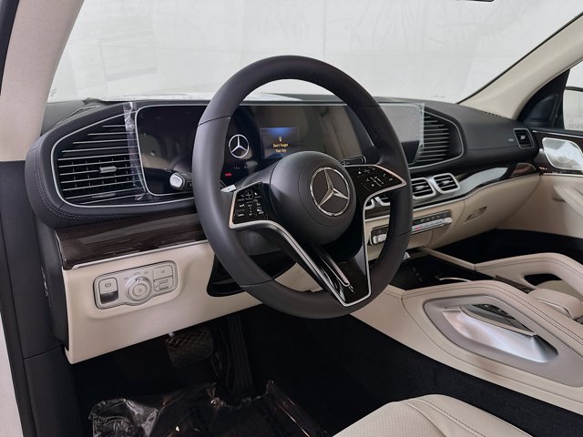 Vehicle image 19 of 35