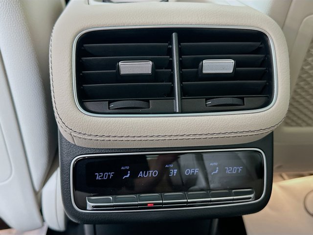 Vehicle image 34 of 35